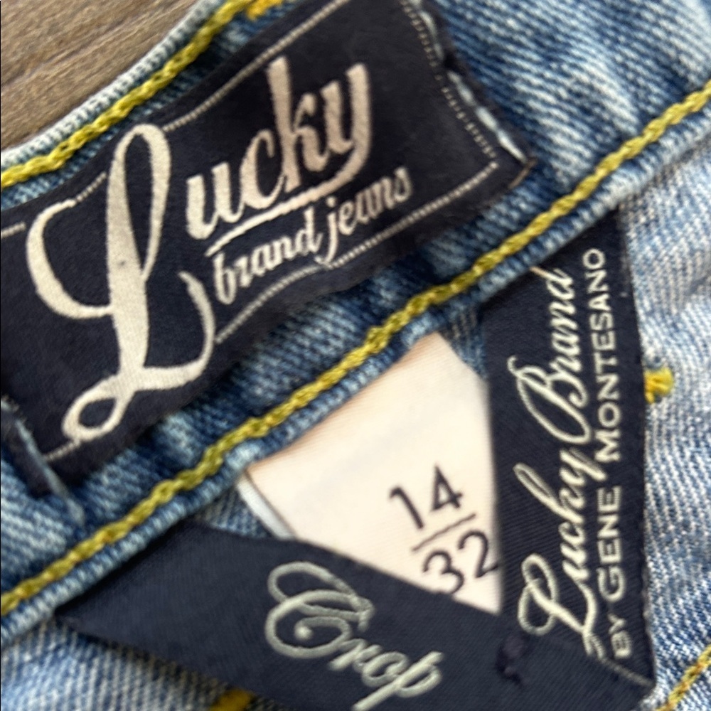 Lucky Brand Light Blue Distressed Straight Jeans !! 14/32 - Picture 4 of 6
